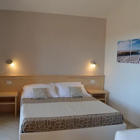 Guest 4*