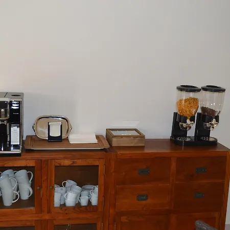 Πανσιόν Guest